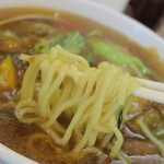 スタミナラーメン がむしゃ - 弾力キラキラの玉子麺