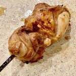 焼鳥 せきね - 熊野地鶏あか　弾力のある肉が口の中で踊る弾ける