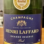 焼鳥 せきね - ということで最初は泡　ソムリエのお姉さん厳選のシャンパンです