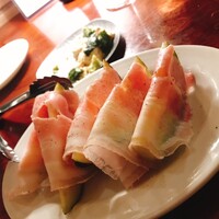 カルネジーオ イースト - 