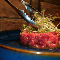焼肉ここのみ - 黒毛和牛炙りユッケ