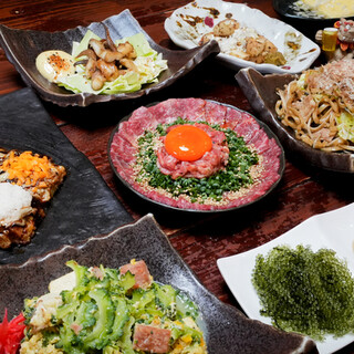 我们还提供冲绳独有的单点菜肴和套餐。