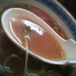 ラーメンらしい勢いを感じさせ、ガンガン食える大胆なニボニボ味が痛快！