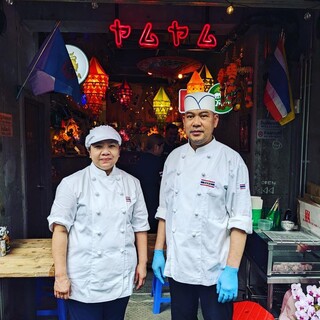 The food will be prepared by two Thai chefs who have honed their skills over many years at 4-star hotels.