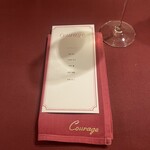 Courage - 食材が書かれたメニュー