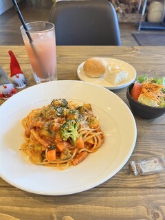 トラットリアイルポッツォ - 12月限定トマトパスタ【ランチ、ディナーでご注文可】