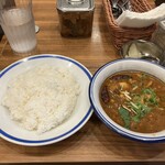エチオピアカリーキッチン 御茶ノ水ソラシティ店 - チキン豆カリー(970円)
