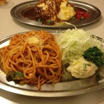 センターグリル - ナポリタンと特製オムライス