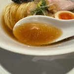 酒肴場 屯 - キリッとシャープな平子煮干しとふっくらした鯵干しの旨みに、津軽醤油や焼き干しの香ばしさが加わり素晴らしい仕上がり