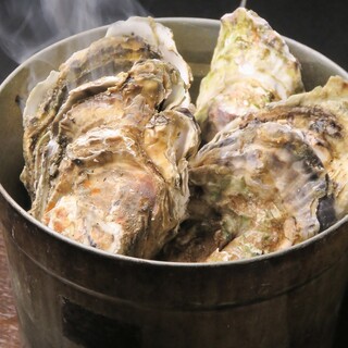 Enjoy the restaurant's flavors to your heart's content with all-you-can-eat grilled Oyster and a variety of courses.