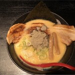 Menya Yoshimune - 鶏濃厚魚介 どでかチャーシュー煮干しラーメン