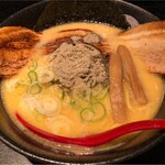 Menya Yoshimune - 鶏濃厚魚介 どでかチャーシュー煮干しラーメン