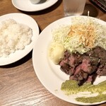 道玄坂コックマン - 牛ハラミのステーキ柚子胡椒のエマルジョンソース