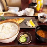 シンヨコ商店 - ランチ 本日の焼き魚 鯖の一夜干し定食