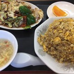 豚福 - 料理写真:炒飯と回鍋肉のセット
