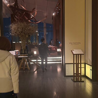 ザ タヴァン グリル＆ラウンジ - 