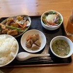 ぱおいち食堂 - 酢鶏定食680円
