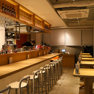 A stylish restaurant where you can enjoy your meal in a calm atmosphere♪