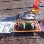 Soni Kougeno Kamedyaya - 草もち達を曽爾高原のベンチで食べます