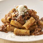 bolognese rigatoni