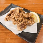 Taishuu Izakaya Tanuki - クジラの竜田揚げ