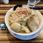 ラーメンつけ麺　笑福 - ラーメン普通 野菜ちょい盛り、ニンニク抜き、味玉トッピング