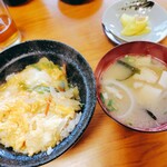 木原食堂 - 玉子丼　味噌汁　こんこ