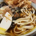 Monju - うどんの麺の表情など。