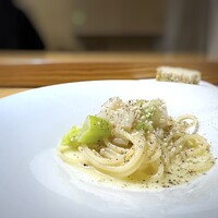 メルモーゾ ダ ドロカワ - ◆下仁田葱と燻製アーモンドのパスタ・・コース内ですから量は少なめです。