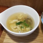 キッチン ブルー グローブ - 中華スープのアップ