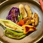 【おすすめ温野菜】自家製の選べる4種ソースで食べる『かぶりつきゴロッと野菜』