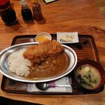 Tsurukame Shokudou - 日替わり定食 カツカレー、980円。