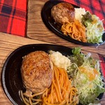 PUNTO - ランチの鶏ひきバーグ温玉入り