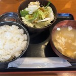 飛騨居酒屋　蔵助 - セット(ライス、サラダ、お味噌汁、漬物)