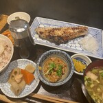 串打ちジビエと鰻串 新宿寅箱 - 