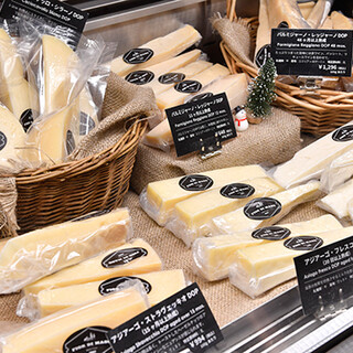 본고장 이탈리아의 다양한 치즈를 합리적인 가격으로 제공