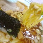 大成軒 - チャーシューワンタンメン：麺アップ