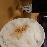 Soba Yoshi - ご飯に粉かつお　醤油を少々