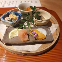 対馬のどぐろとイカ活き造り 博多 魚蔵 都ホテル店 - 