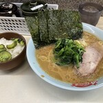 ra-memmachidaya - ラーメン¥780半ライスはタイムサービス