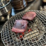 炭火焼肉ホルモンさわいし - 