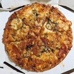 ピザーラ - 美味しいけど、絵面が地味w