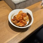 炭火焼肉ホルモンさわいし - キムチ