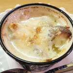 ペルメニ ブティック - ジュリエン「小麦粉を使わない、サワークリームと生クリームのグラタン。」※メニュー外
