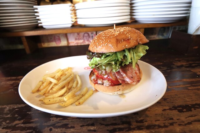 CAFE &amp; BAR AMERICANO photo 3