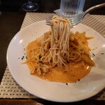 Tanto Aglio - パスタはアルデンテで茹でられてて細麺