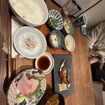 魚とおばんざい 泉士 - 寒サワラの味噌焼き＋刺身小鉢追加(¥350)