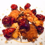 トゥーランドット 臥龍居  - 活オマール海老と伊達鶏の朝天唐辛子ヒーヒーアーヒー炒め