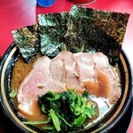 家系ラーメン とらきち家 - チャーシューメン、プラスチャーシュー1枚サービス