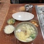 무교동 북어국집 - メインのスープ。